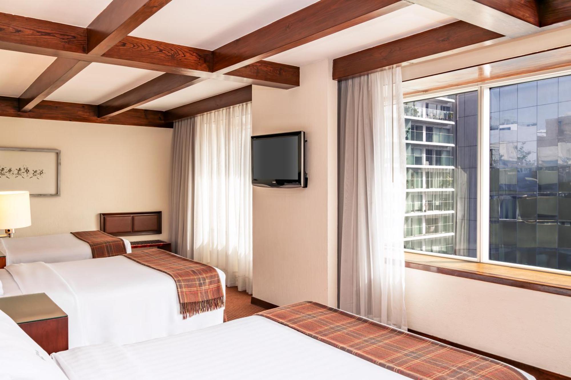 Casa Andina Premium Miraflores 리마 외부 사진 A room at the hotel