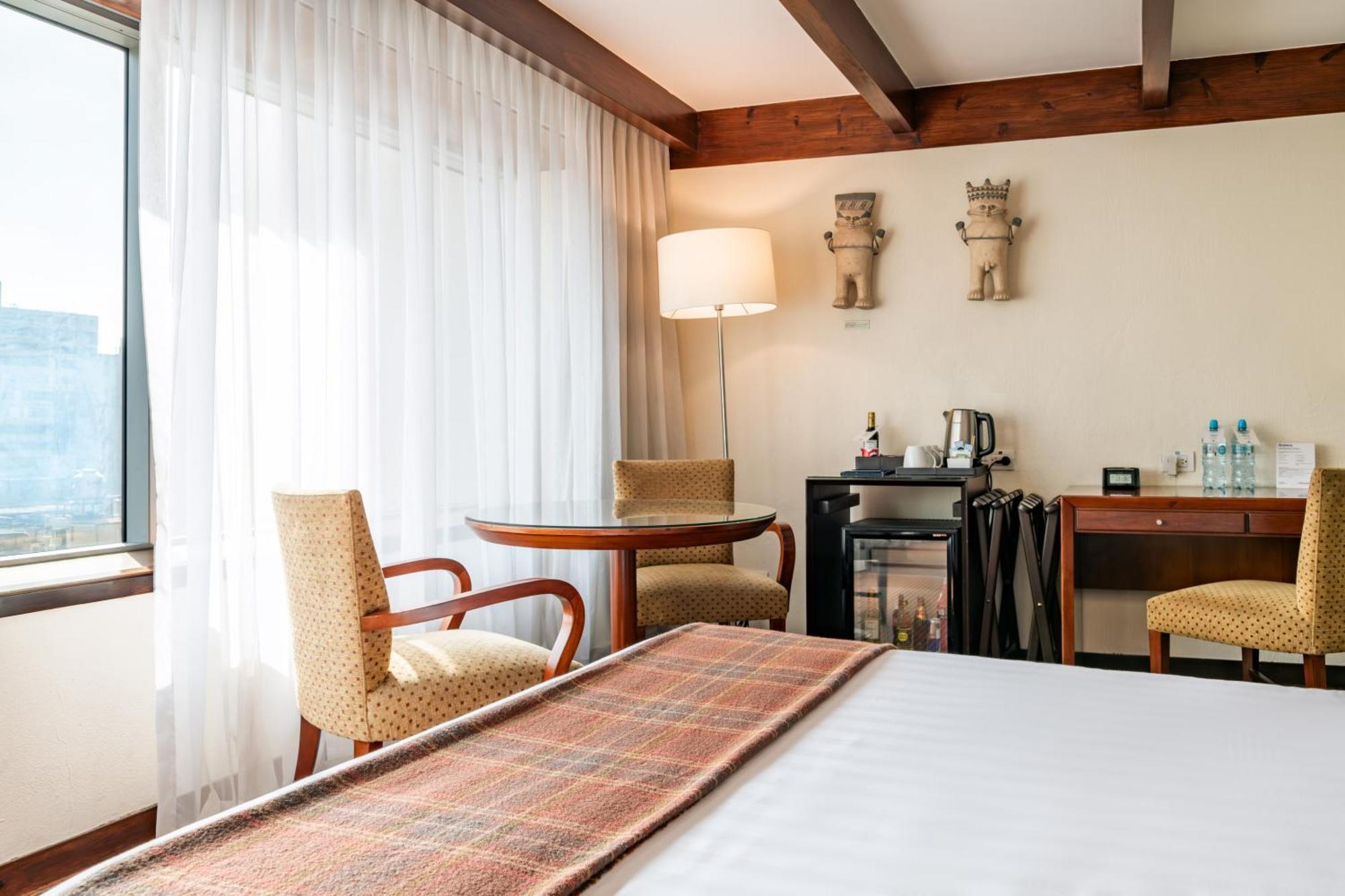 Casa Andina Premium Miraflores 리마 외부 사진 A room at the hotel